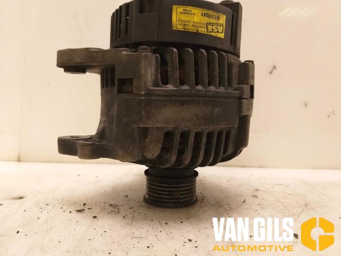 Begagnade Dynamo Volkswagen Transporter/Caravelle T4 1.9 TDI Pris € 75,00 Marginaltabell erbjuds av Van Gils Automotive