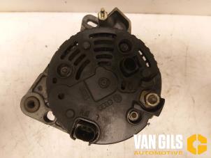 Dynamo van een Volkswagen Transporter/Caravelle T4 1.9 TDI 2001