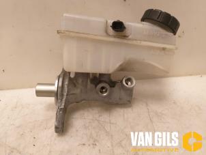 Used Master cylinder Renault Clio IV (5R) 0.9 Energy TCE 90 12V Price € 82,00 Margin scheme offered by Van Gils Automotive