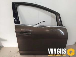 Gebrauchte Tür 4-türig rechts vorne Ford Grand C-Max (DXA) 1.0 Ti-VCT EcoBoost 12V 125 Preis € 249,00 Margenregelung angeboten von Van Gils Automotive
