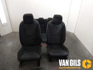 Used Set of upholstery (complete) Renault Clio IV (5R) 0.9 Energy TCE 90 12V Price € 499,99 Margin scheme offered by Van Gils Automotive