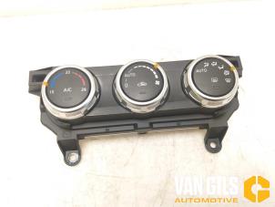 Używane Panel sterowania nagrzewnicy Mazda CX-3 2.0 SkyActiv-G 120 Cena € 132,00 Procedura marży oferowane przez Van Gils Automotive