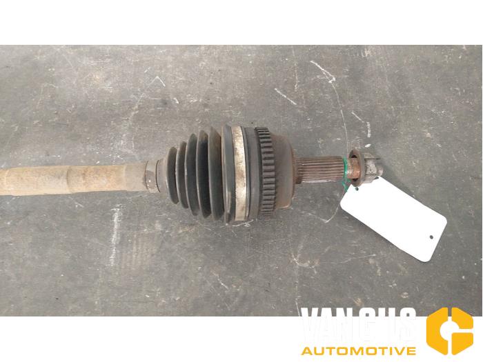 Front drive shaft, right from a Renault Master III (FD/HD) 2.5 dCi 120 FAP 2007