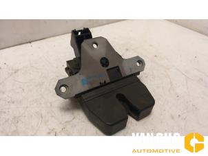 Used Tailgate lock mechanism Ford Grand C-Max (DXA) 1.0 Ti-VCT EcoBoost 12V 125 Price € 43,00 Margin scheme offered by Van Gils Automotive