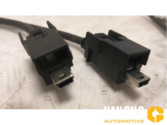 Cable (miscellaneous) from a Tesla Model S 90D 2016