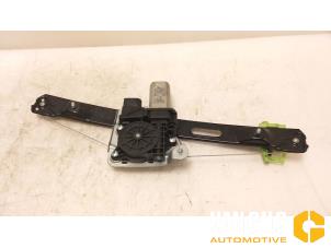 Używane Mechanizm szyby lewej tylnej wersja 4-drzwiowa BMW 1 serie (E87/87N) Cena € 44,00 Procedura marży oferowane przez Van Gils Automotive