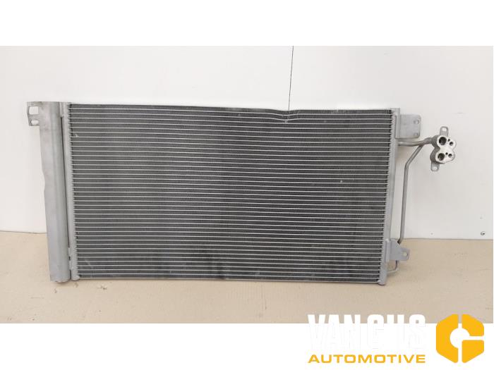 Air conditioning radiator from a Volkswagen Transporter T5 2.5 TDi 2009