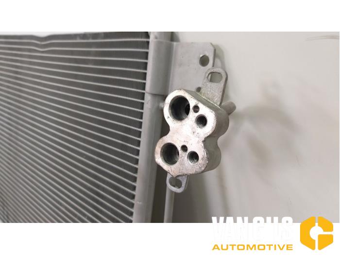 Air conditioning radiator from a Volkswagen Transporter T5 2.5 TDi 2009