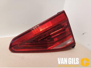 Used Taillight, right Volkswagen Touran (5T1) 2.0 TDI 150 Price € 81,00 Margin scheme offered by Van Gils Automotive