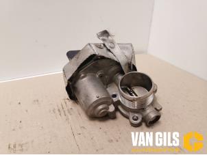 Used EGR valve Volkswagen Touran (5T1) 2.0 TDI 150 Price € 48,00 Margin scheme offered by Van Gils Automotive