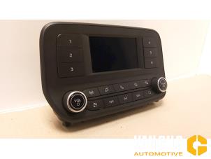 Usados Panel de control de radio Ford Fiesta 7 1.1 Ti-VCT 12V 85 Precio € 132,00 Norma de margen ofrecido por Van Gils Automotive