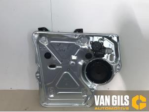 Gebrauchte Fenstermechanik 2-türig links vorne Volkswagen Transporter T6 Preis auf Anfrage angeboten von Van Gils Automotive