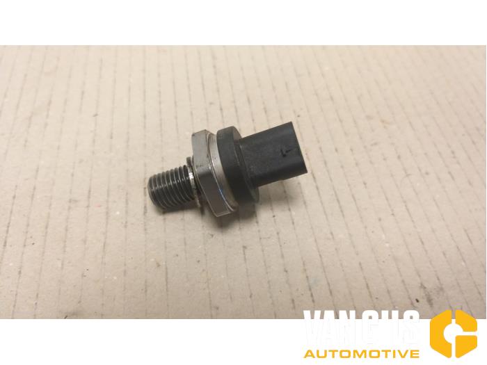 Oil pressure sensor BMW 5 serie 520d 16V 0261230403 B47D20A BOSCH