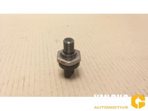 Used Oil pressure sensor BMW 5 serie (F10) 520d 16V Price on request offered by Van Gils Automotive