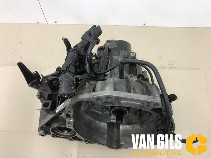 Getriebe van een Nissan Micra (K12) 1.4 16V 2003