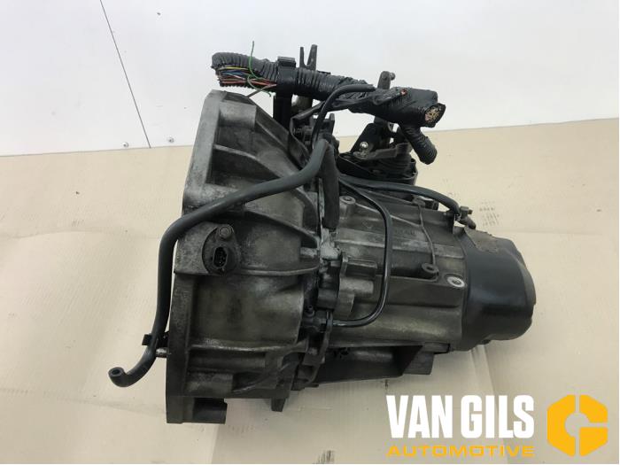Getriebe van een Nissan Micra (K12) 1.4 16V 2003