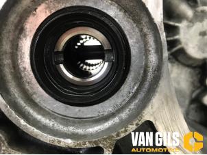 Getriebe van een Nissan Micra (K12) 1.4 16V 2003