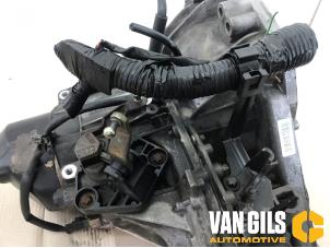 Getriebe van een Nissan Micra (K12) 1.4 16V 2003