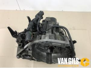 Getriebe van een Nissan Micra (K12) 1.4 16V 2003