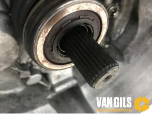 Getriebe van een Nissan Micra (K12) 1.4 16V 2003