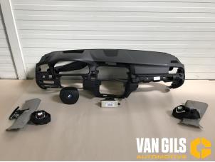 Usados Juego y módulo de airbag BMW 5 serie (F10) 520d 16V Precio € 1.399,99 Norma de margen ofrecido por Van Gils Automotive