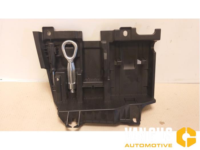 Begagnade Batterilock BMW 5 serie (F10) 520d 16V Pris € 30,00 Marginaltabell erbjuds av Van Gils Automotive