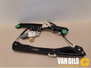 Usagé Lève vitre électrique avant droit BMW 1 serie (E87/87N) 116i 1.6 16V Prix € 33,00 Règlement à la marge proposé par Van Gils Automotive