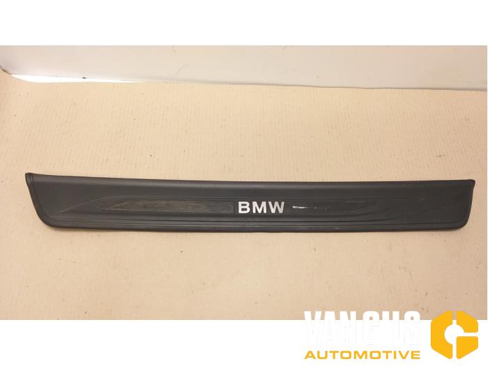 Türleiste van een BMW 5 serie (F10) 520d 16V 2014