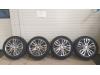 Set of sports wheels from a Landrover Range Rover Sport (LW), 2013 2.0 TD4, Jeep/SUV, Diesel, 1.999cc, 177kW (241pk), 4x4, 204DTA; AJ20D4, 2016-08, LWS5FL 2017