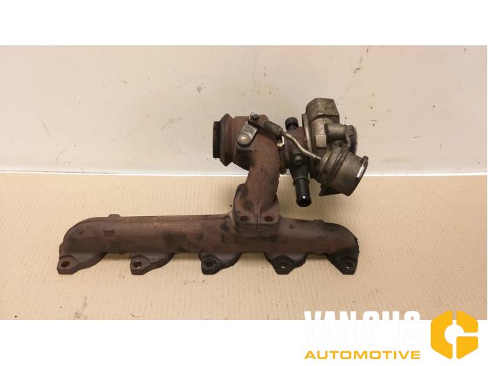 Turbo from a Ford Focus 2 Wagon 1.6 TDCi 16V 90 2005
