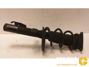 Used Front shock absorber rod, left Renault Clio IV (5R) 1.6 Turbo 16V RS 200 EDC Price € 82,00 Margin scheme offered by Van Gils Automotive
