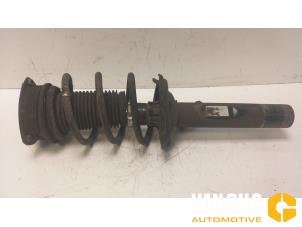 Used Front shock absorber rod, right Volkswagen Touran (5T1) 2.0 TDI 150 Price € 89,99 Margin scheme offered by Van Gils Automotive