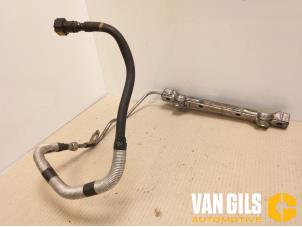 Used Fuel injector nozzle Toyota Auris (E18) 1.8 16V Hybrid Price on request offered by Van Gils Automotive