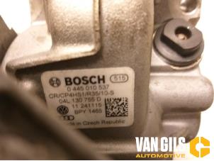 Usados Bomba de diésel Volkswagen Touran (5T1) 2.0 TDI 150 Precio € 250,00 Norma de margen ofrecido por Van Gils Automotive