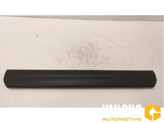 Begagnade Dekorstripe BMW 5 serie (F10) 520d 16V Pris € 35,00 Marginaltabell erbjuds av Van Gils Automotive