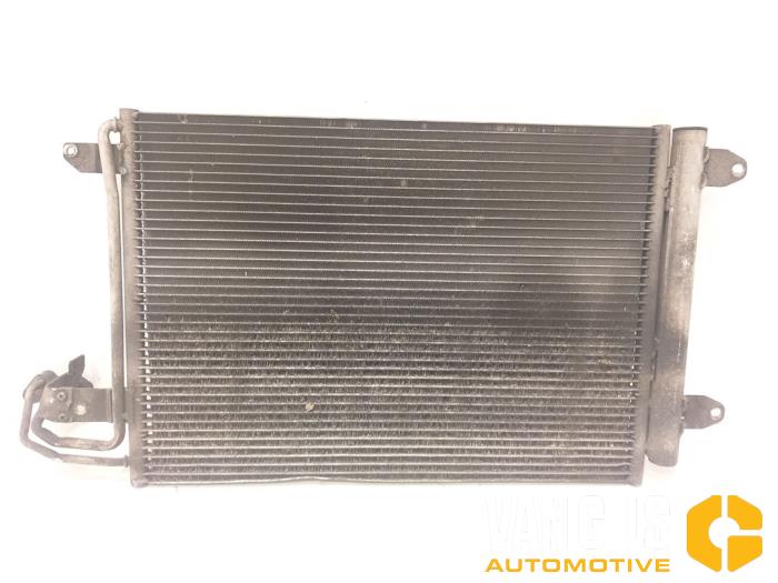 Air conditioning radiator from a Volkswagen Caddy Combi III (2KB,2KJ) 1.4 16V 2009