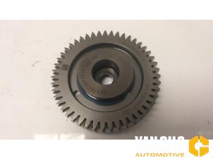 Used Camshaft sprocket Mercedes E (C207) E-220 CDI 16V BlueEfficiency Price € 110,11 Inclusive VAT offered by Van Gils Automotive