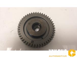 Used Camshaft sprocket Mercedes E (C207) E-220 CDI 16V BlueEfficiency Price € 110,11 Inclusive VAT offered by Van Gils Automotive
