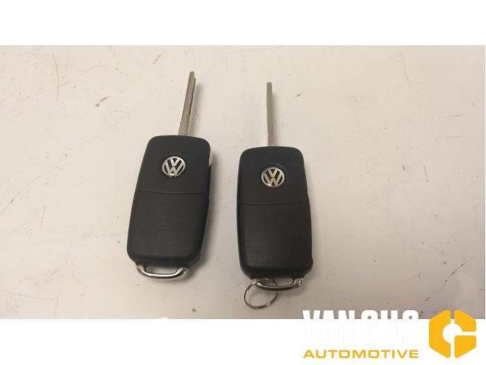 Folding key Volkswagen Caddy 5K0837202AD VOLKSWAGEN