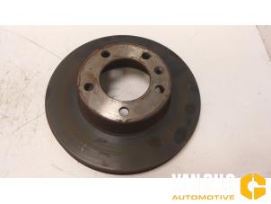 Used Front brake disc Opel Movano (4A1; 4A2; 4B2; 4B3; 4C2; 4C3) 2.5 CDTI 16V DPF Price € 30,00 Margin scheme offered by Van Gils Automotive