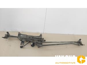 Used Wiper motor + mechanism Peugeot 807 2.0 16V Price on request offered by Van Gils Automotive