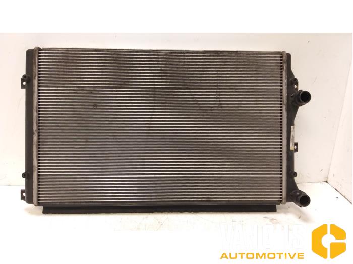 Used Radiator Volkswagen Golf Plus (5M1/1KP) 1.4 TSI 140 16V Price € 55,00 Margin scheme offered by Van Gils Automotive