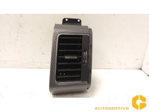 Used Dashboard vent Landrover Range Rover Sport (LW) 3.0 TDV6 Price € 53,24 Inclusive VAT offered by Van Gils Automotive
