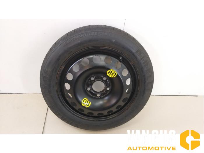 Space-saver spare wheel from a Opel Vectra 2006