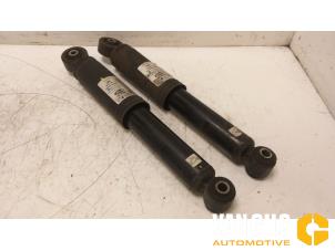 Gebrauchte Stoßdämpferset Fiat 500 (312) 0.9 TwinAir 80 Preis auf Anfrage angeboten von Van Gils Automotive