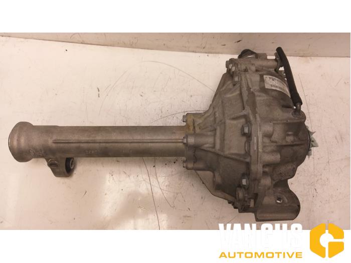 Front differential from a Land Rover Range Rover Sport (LW) 3.0 TDV6 2019