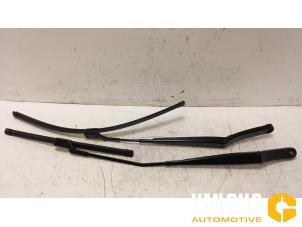 Used Set of wiper blades Seat Ibiza IV (6J5) 1.0 EcoTSI 12V Price on request offered by Van Gils Automotive