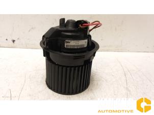 Used Heating and ventilation fan motor Renault Clio IV (5R) 1.5 Energy dCi 90 FAP Price € 33,00 Margin scheme offered by Van Gils Automotive