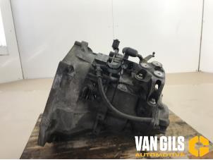 Getriebe van een Opel Vectra C 2.2 DTI 16V 2005