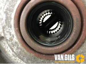 Getriebe van een Opel Vectra C 2.2 DTI 16V 2005